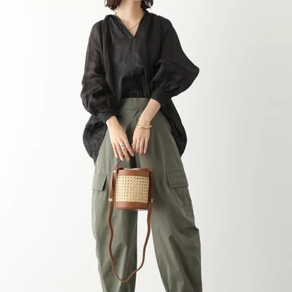 New! Andrea Cardone Rattan Leather Bucket Bag - Picture 6 of 9